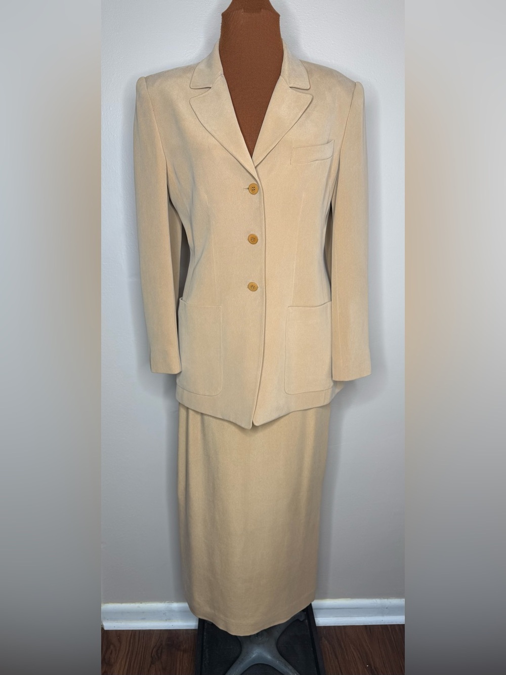 Jones New York Silk Skirt Suit Mojave Desert Tan Size 4 Jacket Size 6 Skirt Vtg